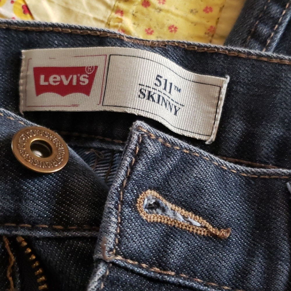 511 levis - Picture 2 of 3